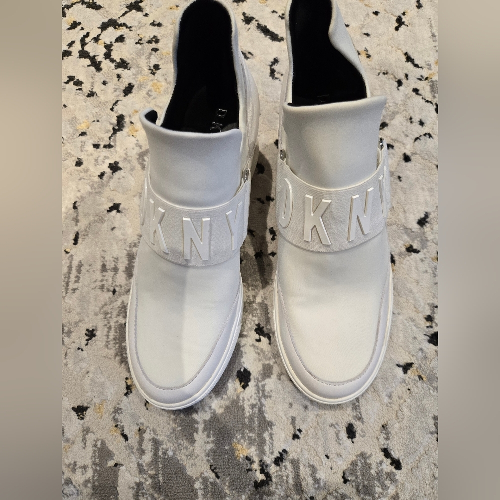 Size 8 dkny
